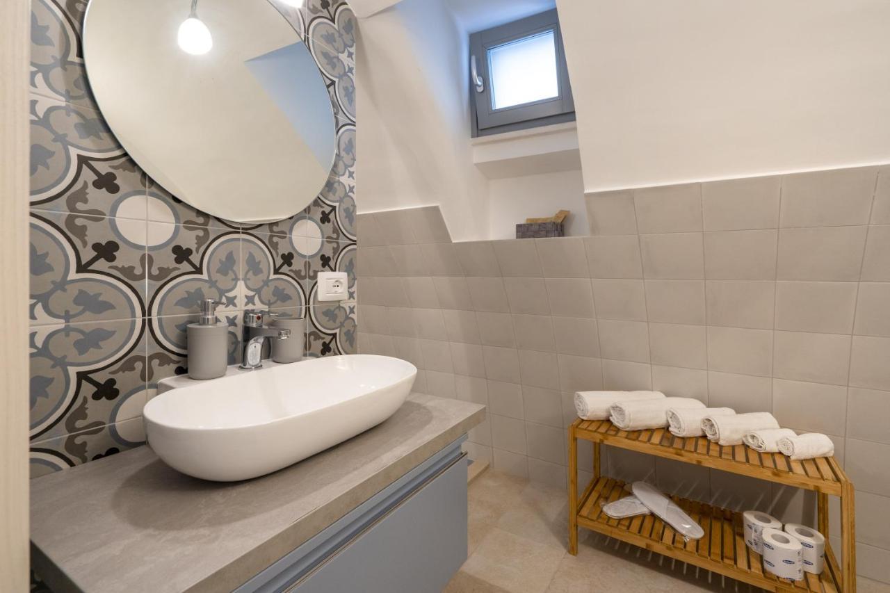 Suite La Scala Del Borgo Cisternino Ngoại thất bức ảnh