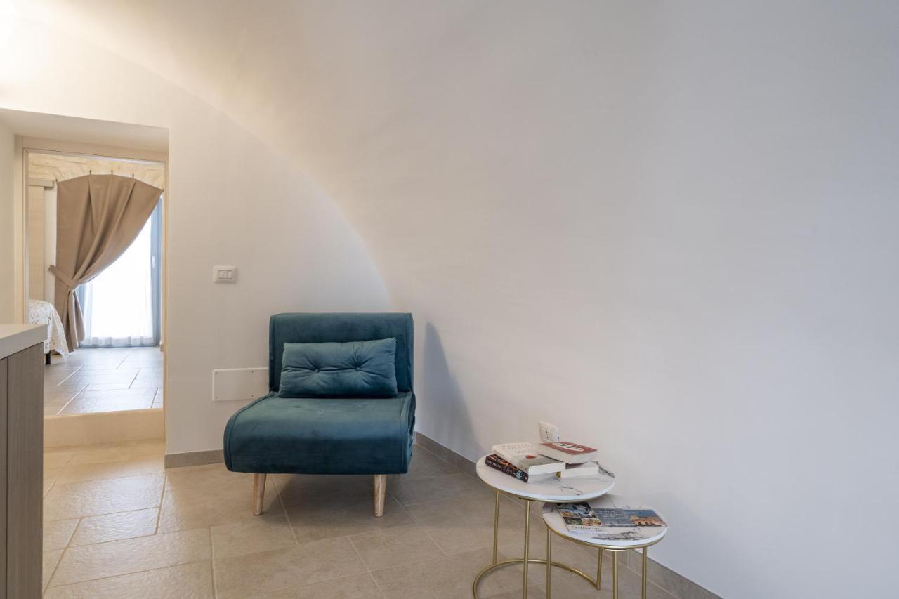 Suite La Scala Del Borgo Cisternino Ngoại thất bức ảnh