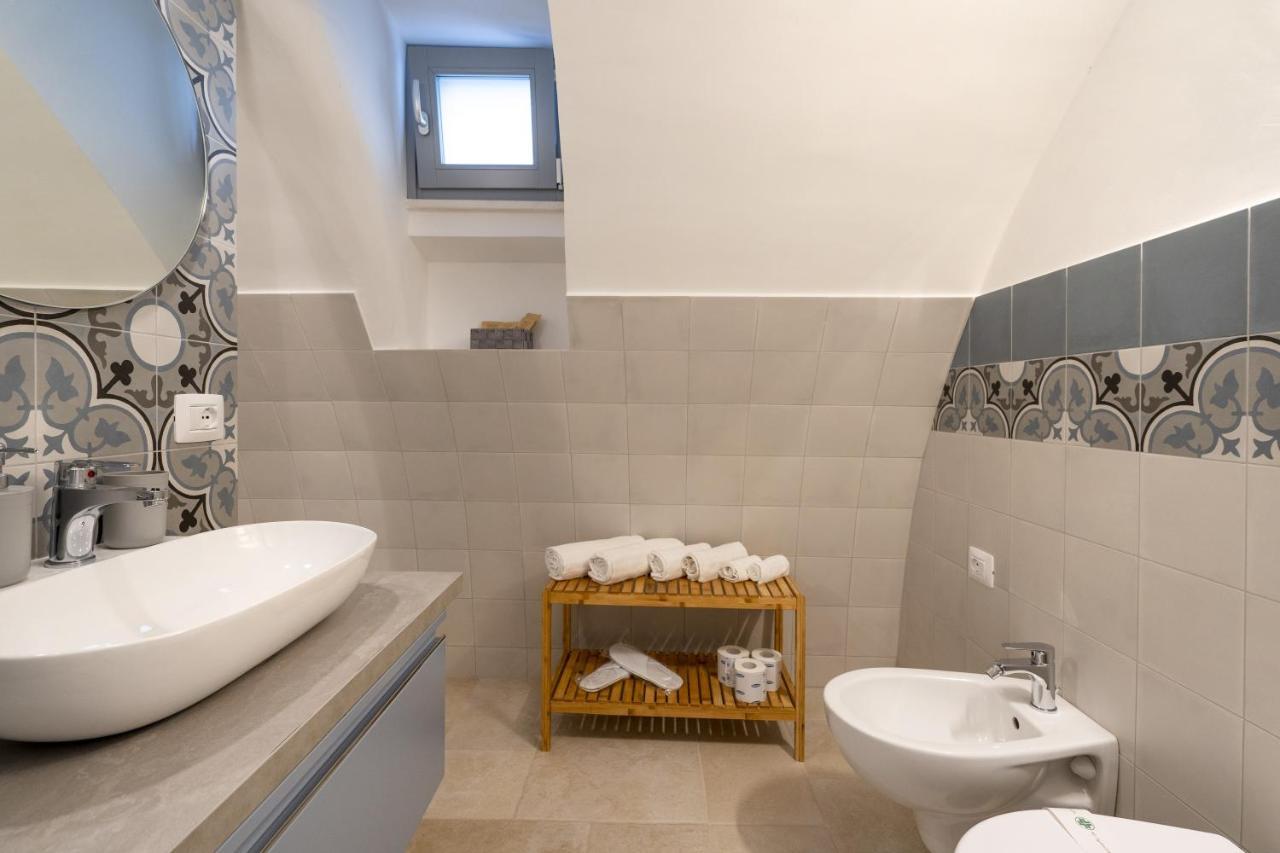 Suite La Scala Del Borgo Cisternino Ngoại thất bức ảnh